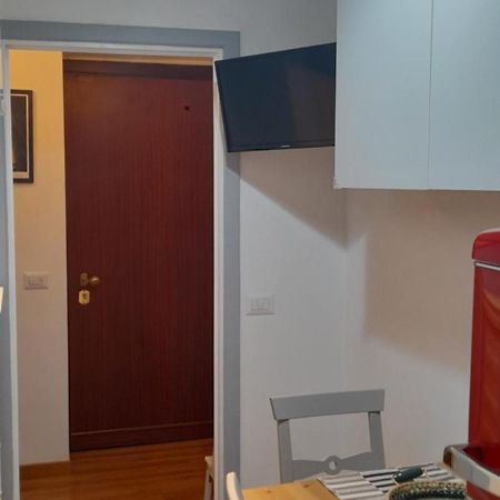 A Casa Di Nina Apartment Rome Bagian luar foto